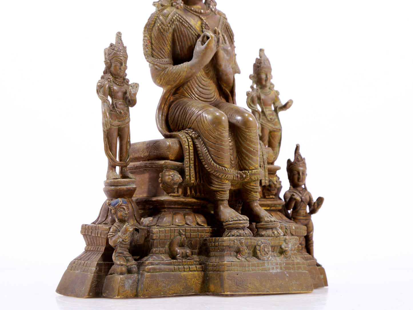 A solemn gilt bronze statue of Bodhisattva