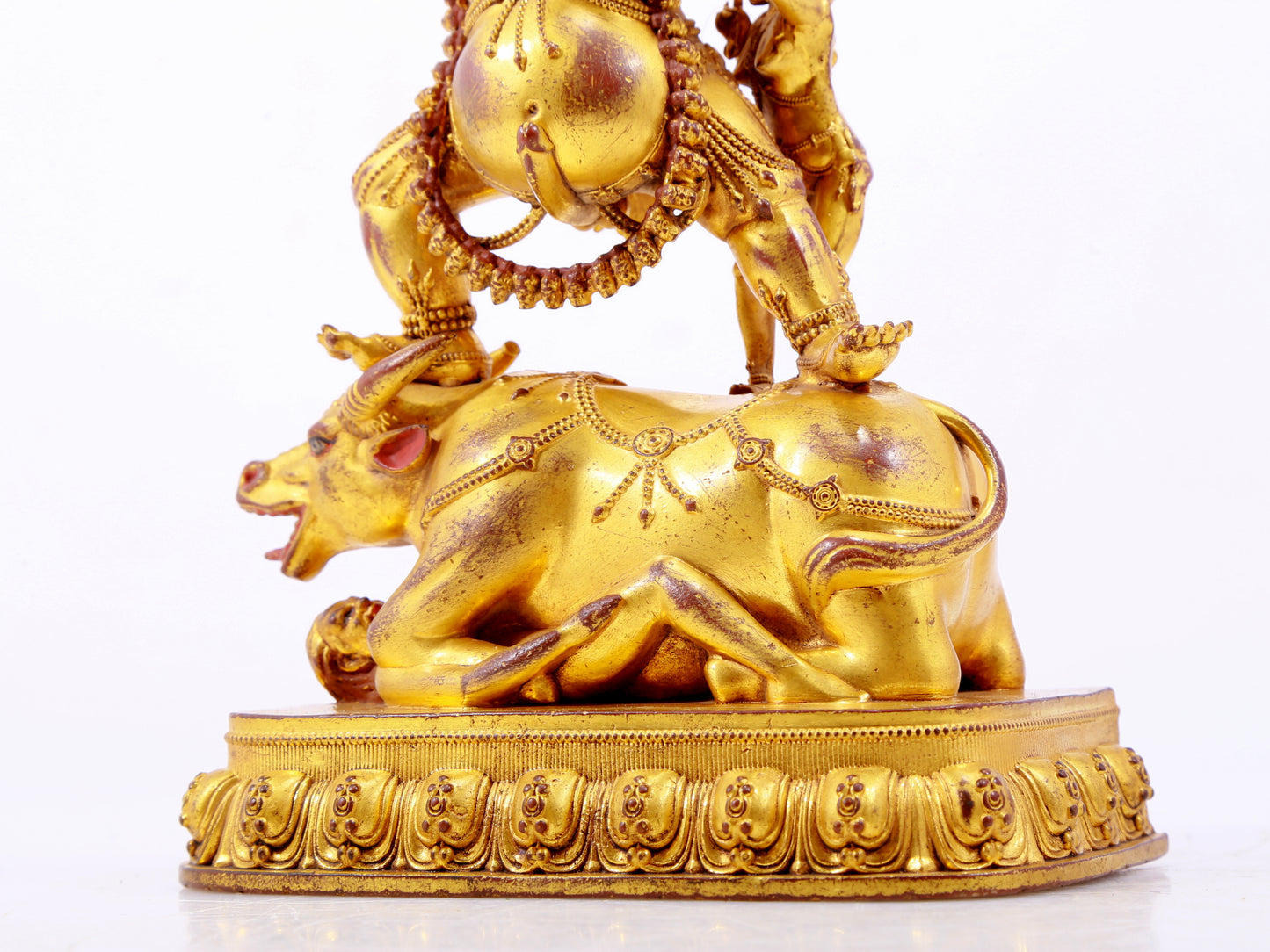 A solemn gilt bronze Vajra statue