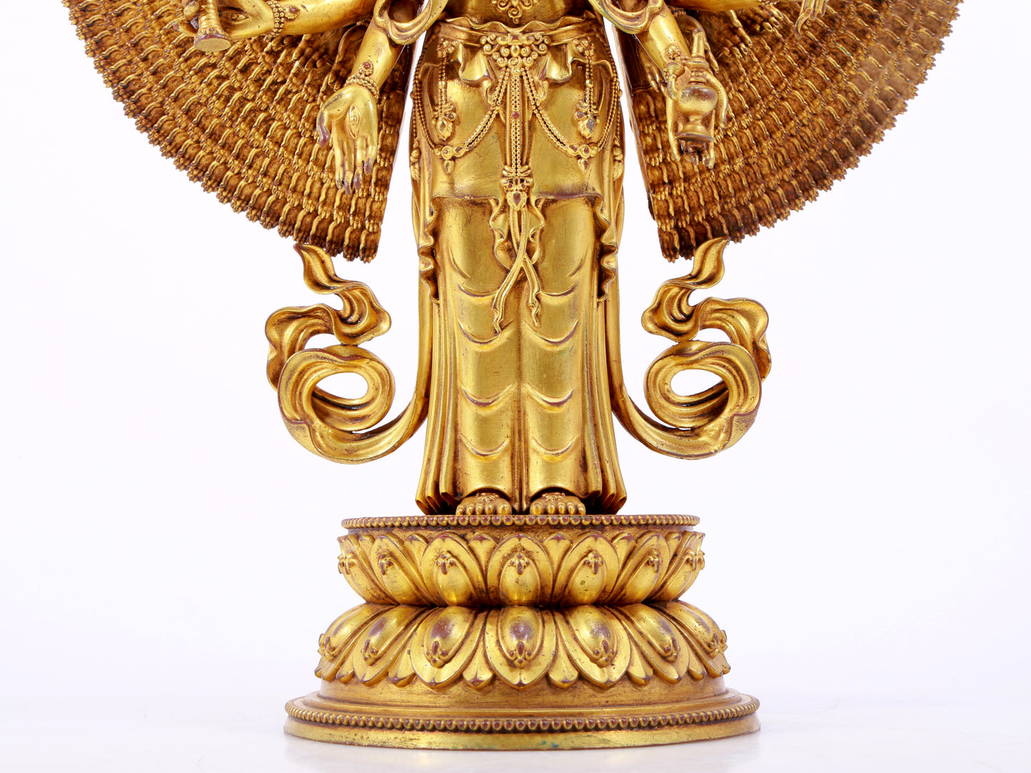 majestic gilt bronze statue of Avalokitesvara with Thousand Arms