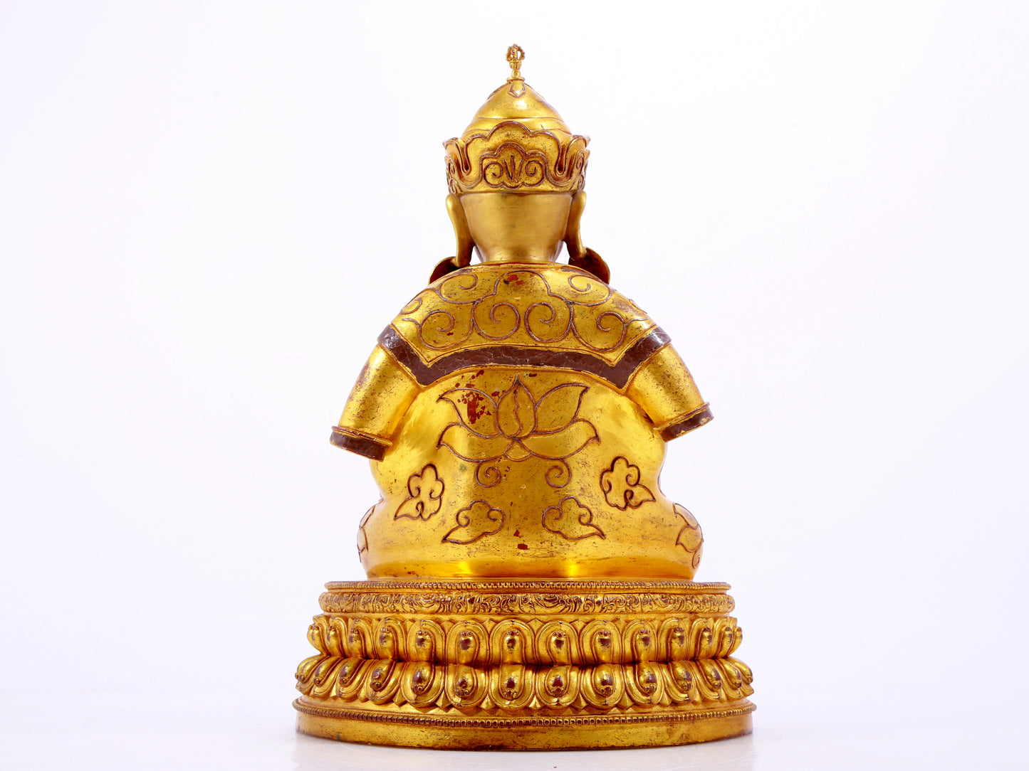 A solemn gilt bronze statue of Bodhisattva