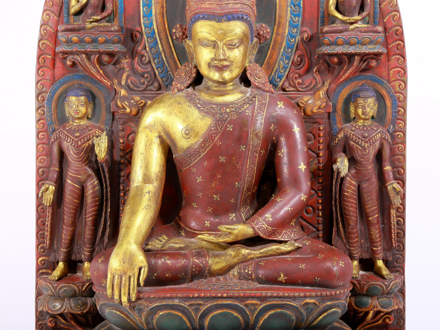 A solemn gilt bronze statue of Bodhisattva