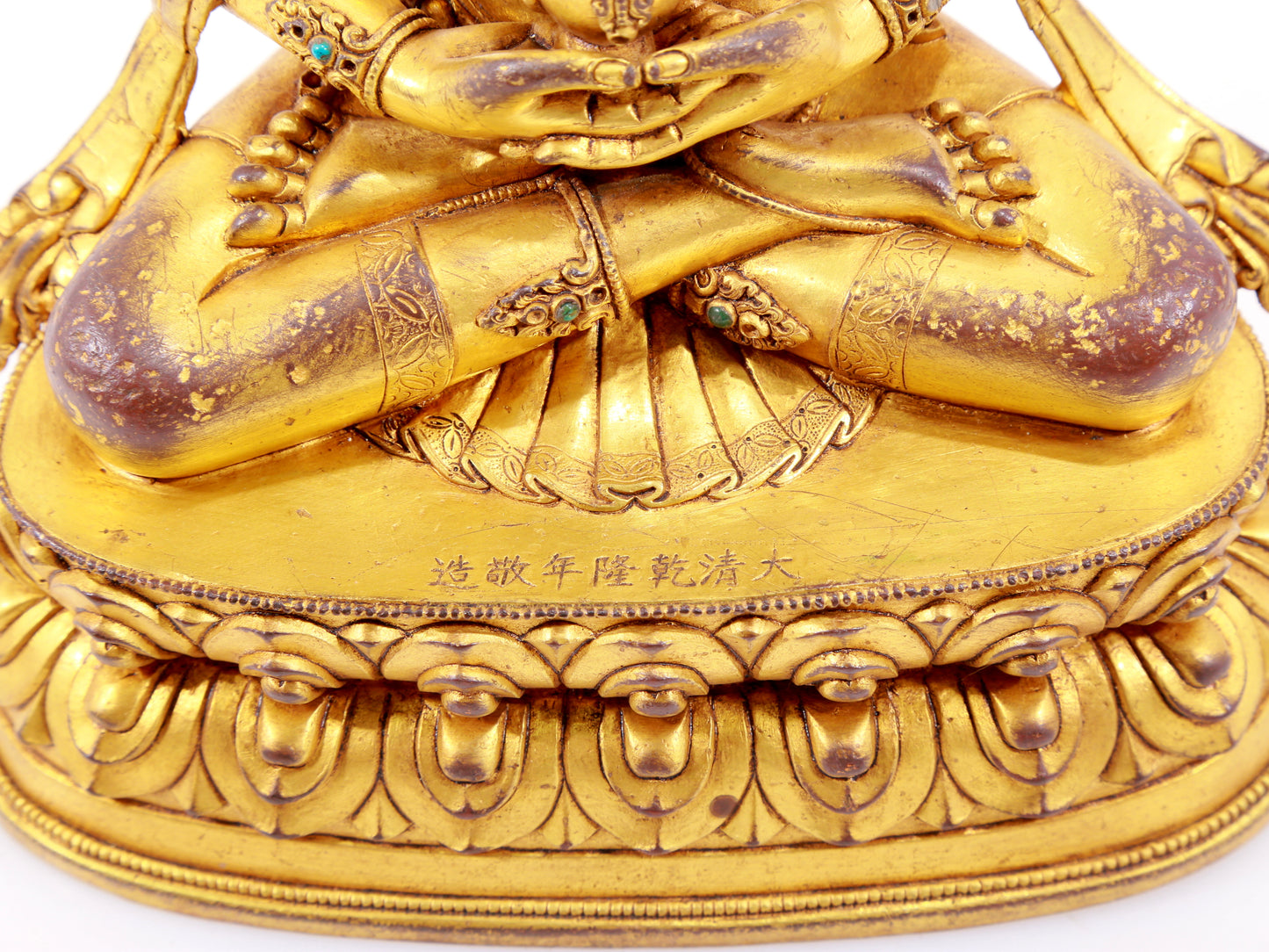 A solemn gilt bronze statue of Amitayus Buddha inlaid with hundreds of treasures