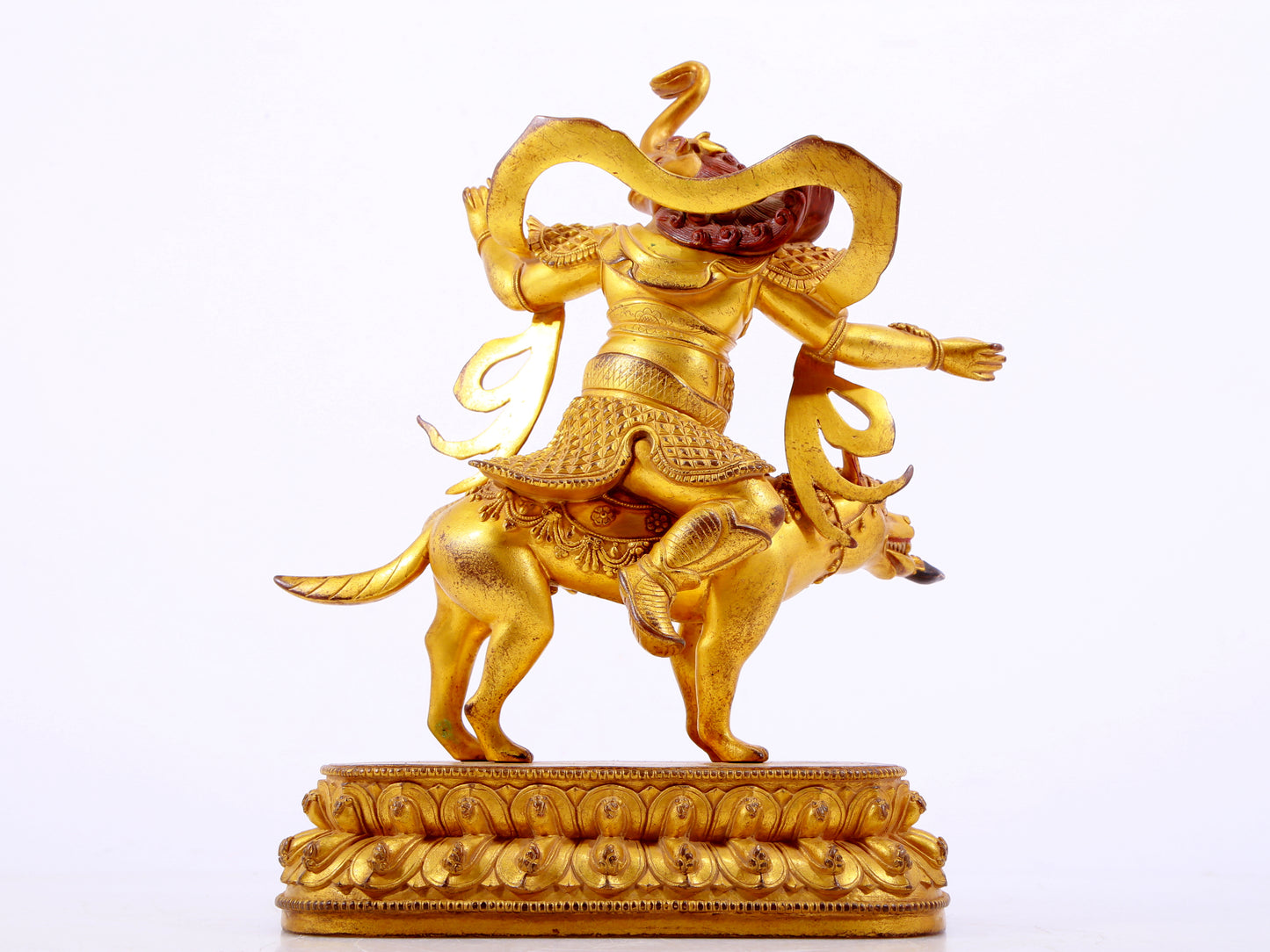 A majestic gilt bronze animal ornament