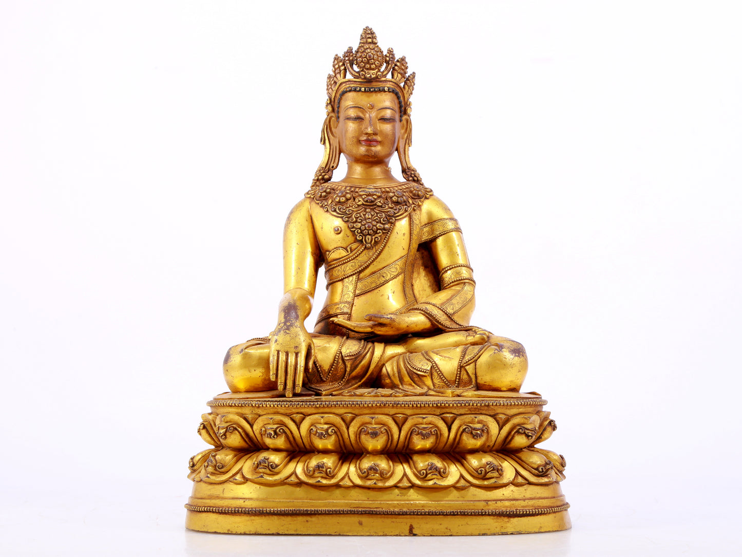 A solemn gilt bronze statue of Bodhisattva