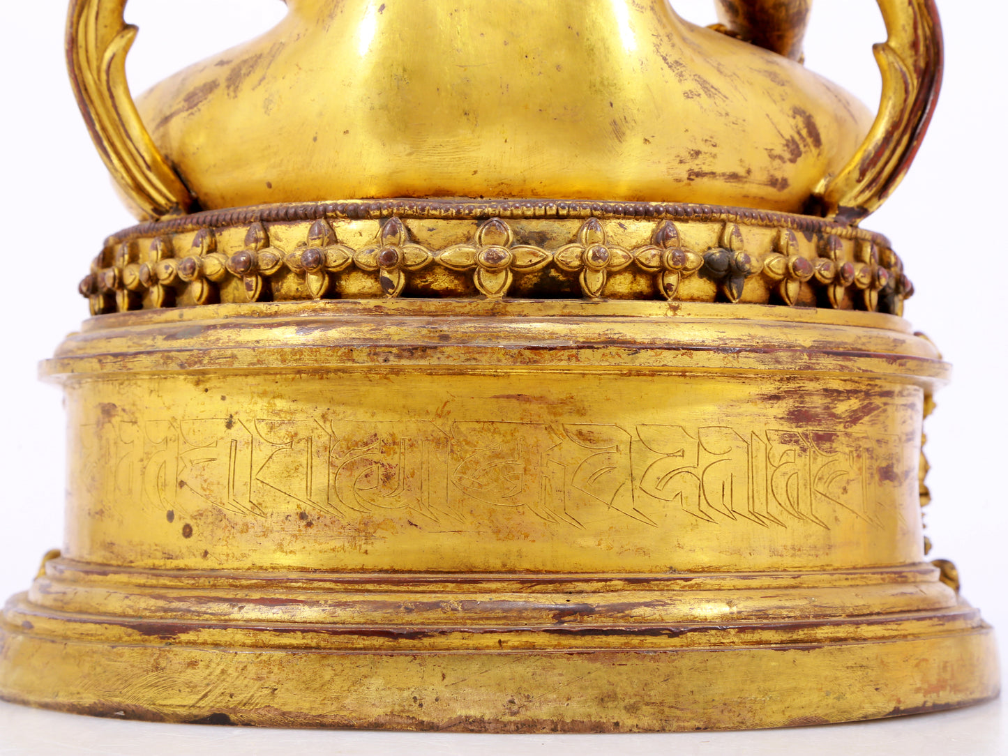 A majestic gilt bronze statue of Bodhisattva with inscription