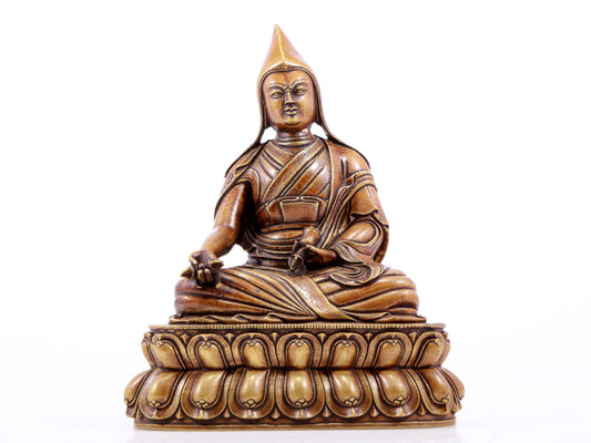 A majestic bronze statue of Tsongkhapa