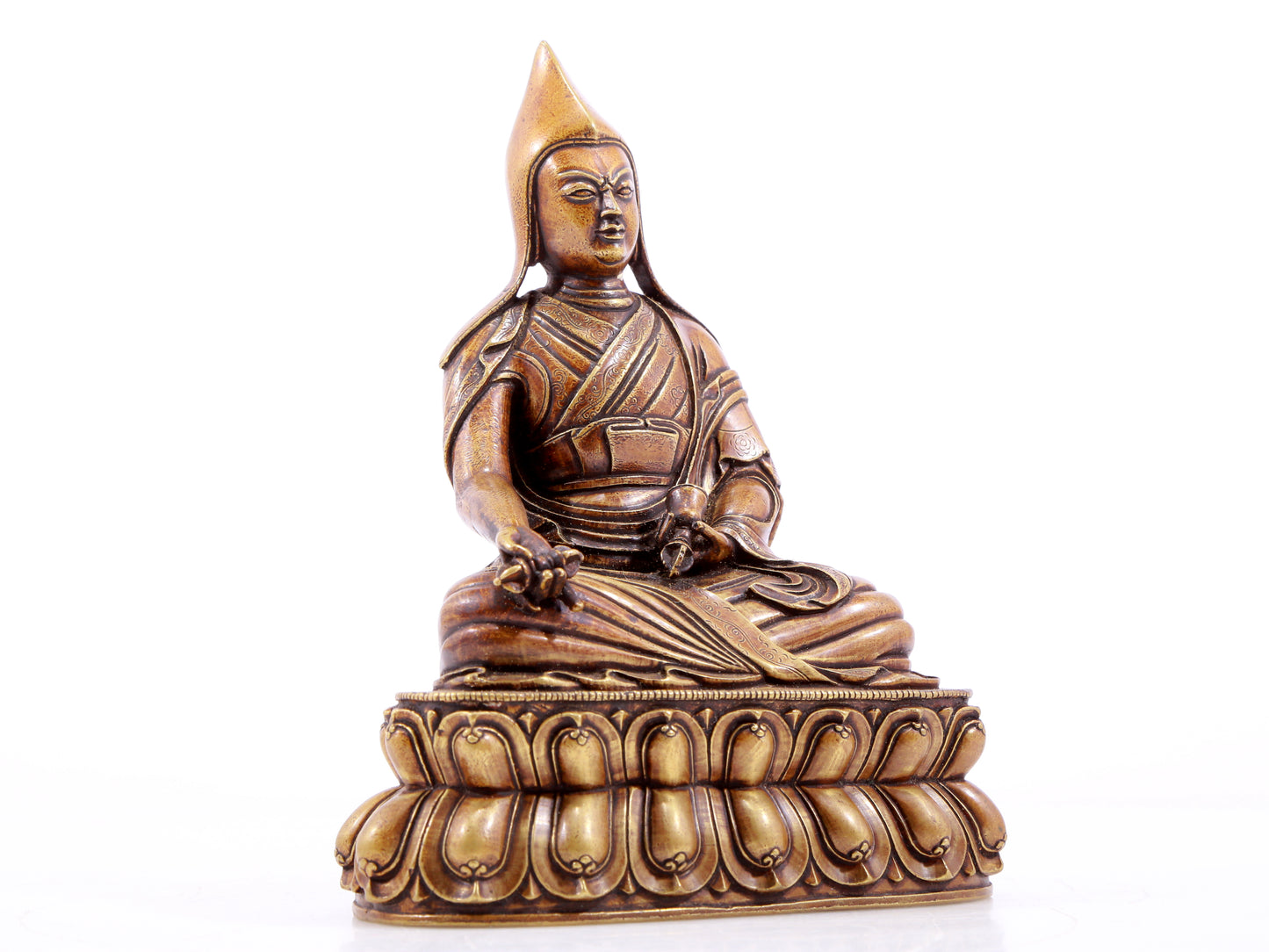 A majestic bronze statue of Tsongkhapa