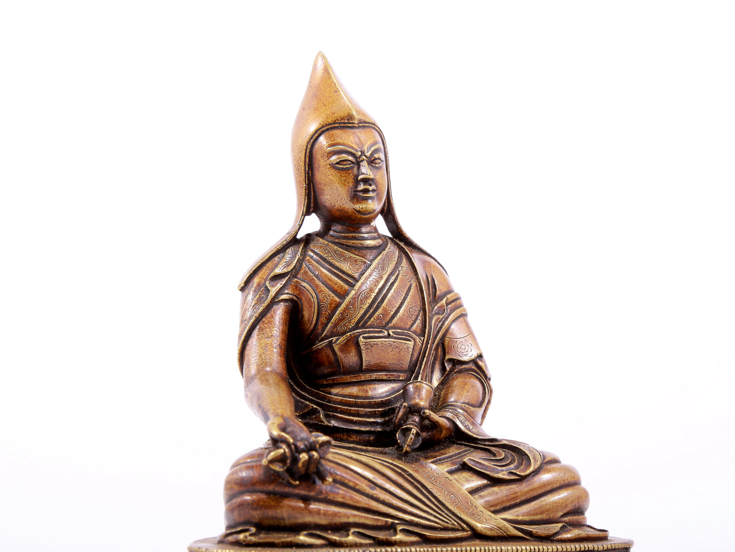 A majestic bronze statue of Tsongkhapa