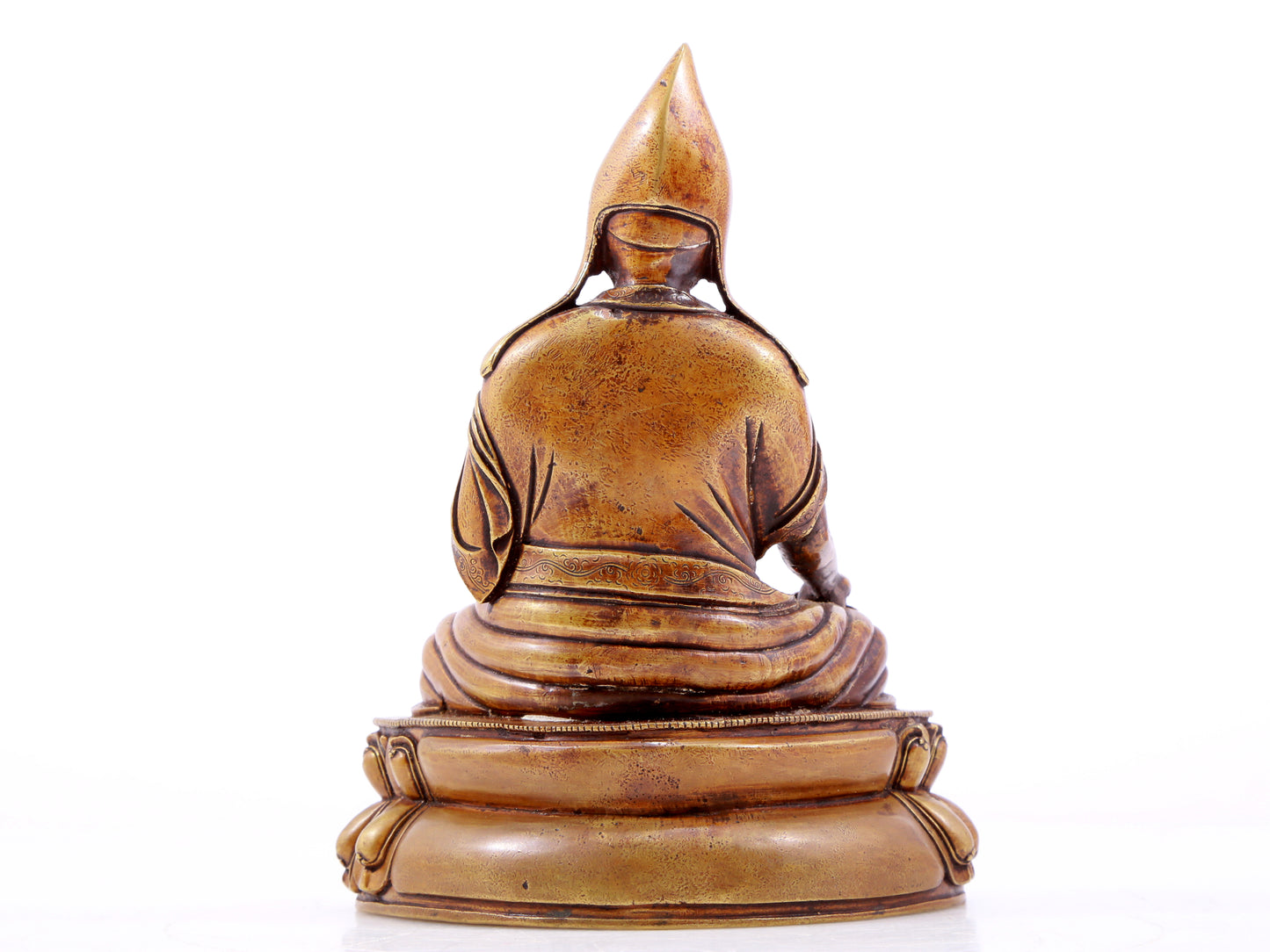 A majestic bronze statue of Tsongkhapa