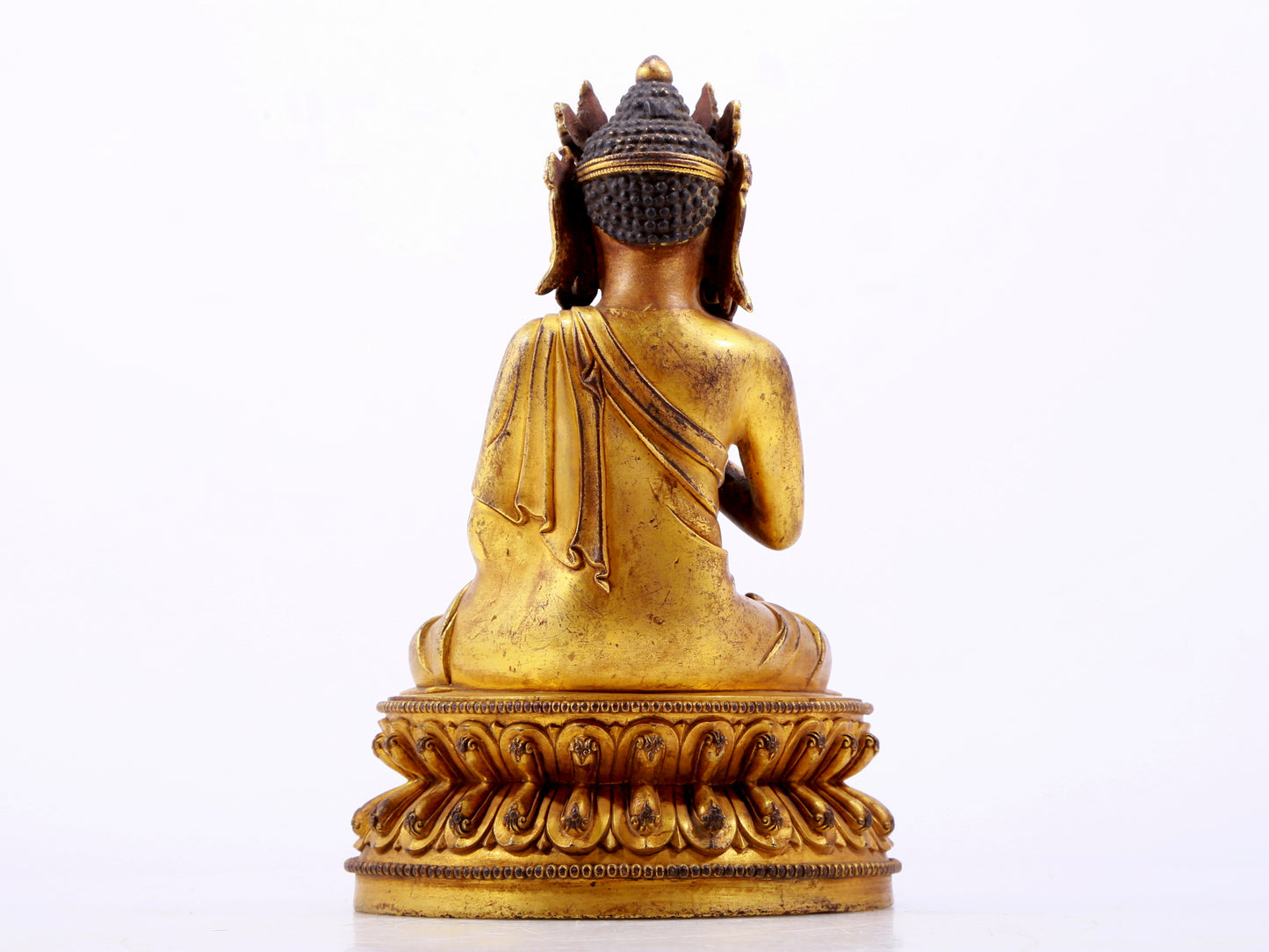 A solemn gilt bronze statue of Bodhisattva