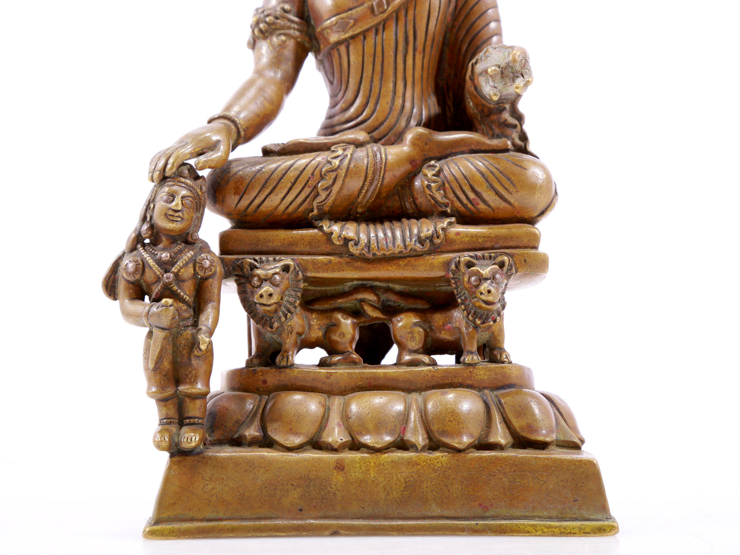 A majestic alloy copper four-armed Guanyin statue