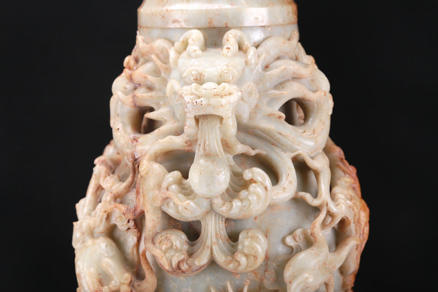 An Archaic White Jade 'Auspicious Cloud& Dragon' Vase And Cover