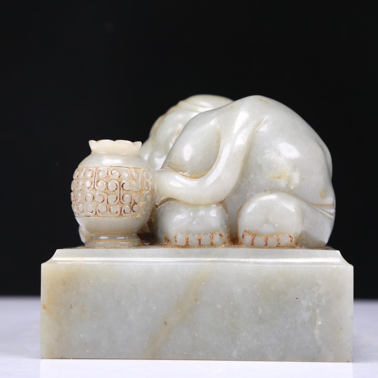 An Elaborate White Jade 'Elephant' Seal