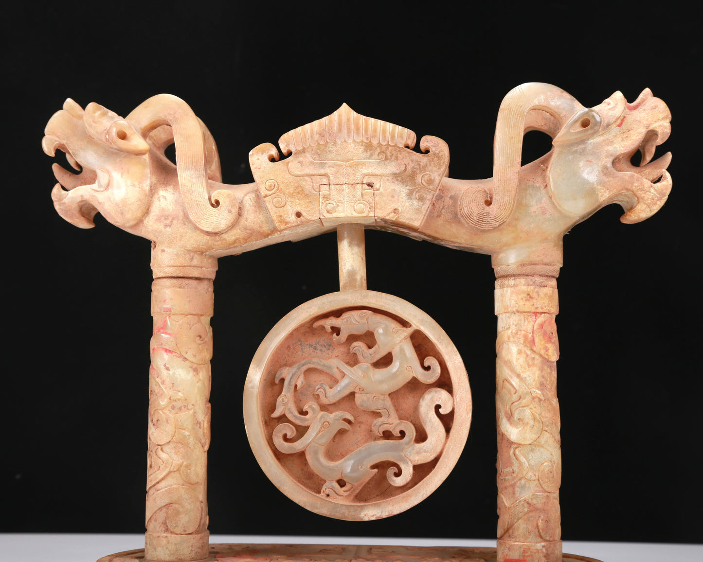 An Elaborate White Jade 'Dragon' Decoration