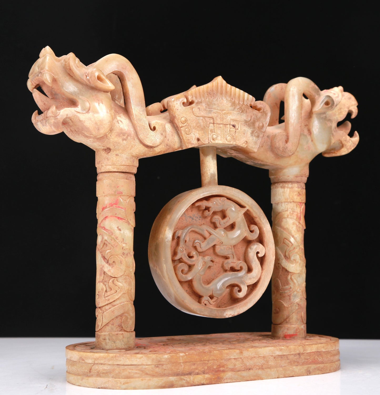 An Elaborate White Jade 'Dragon' Decoration