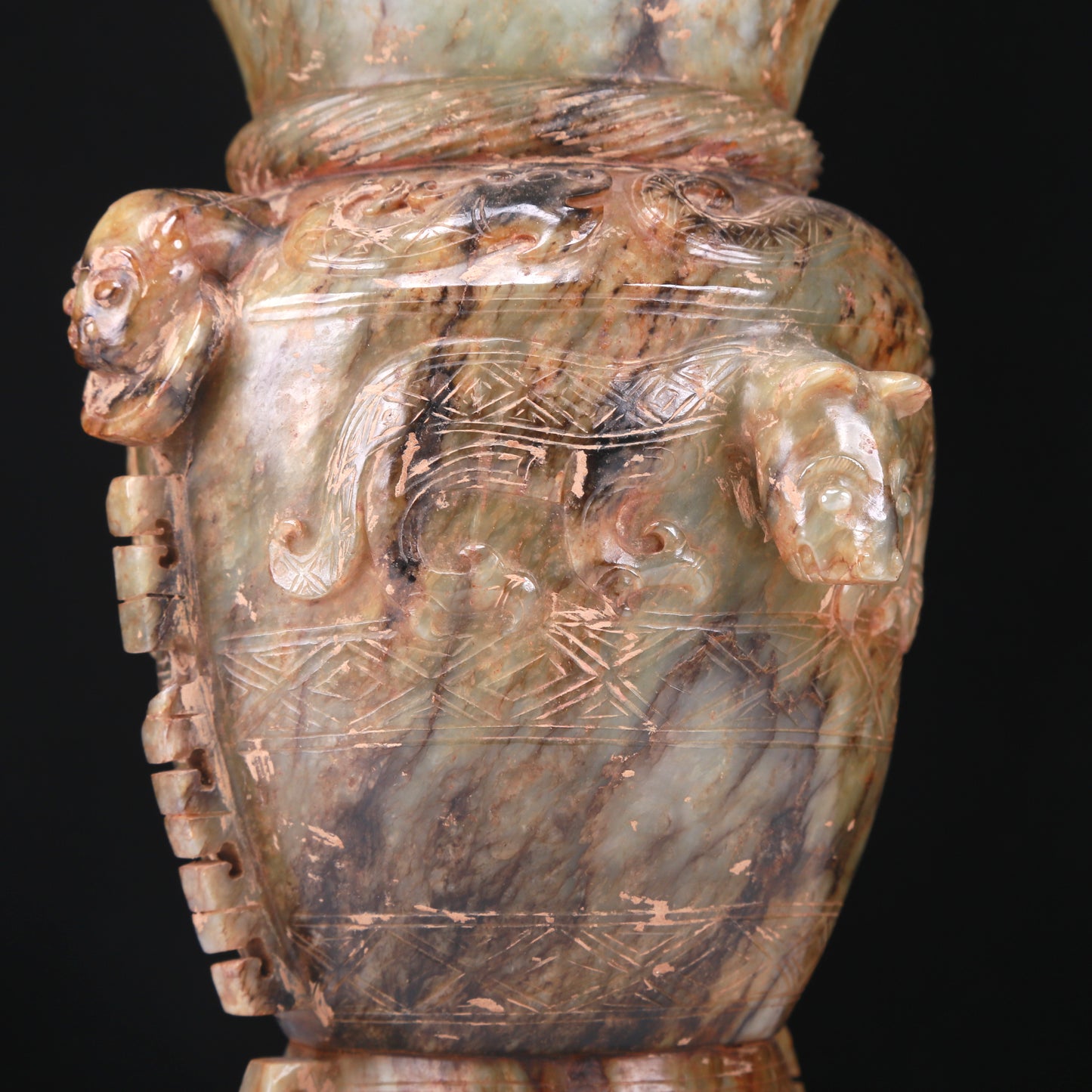 An Elaborate White Jade 'Dragon' Vase