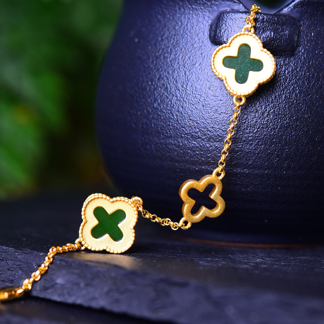 Gilt silver and Hetian jasper four-leaf clover bracelet