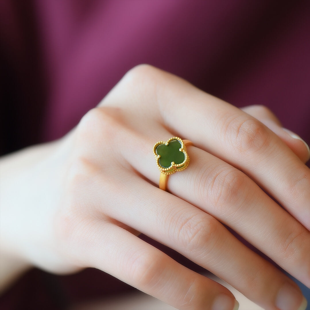 Gilt silver and Hetian jasper four-leaf clover ring