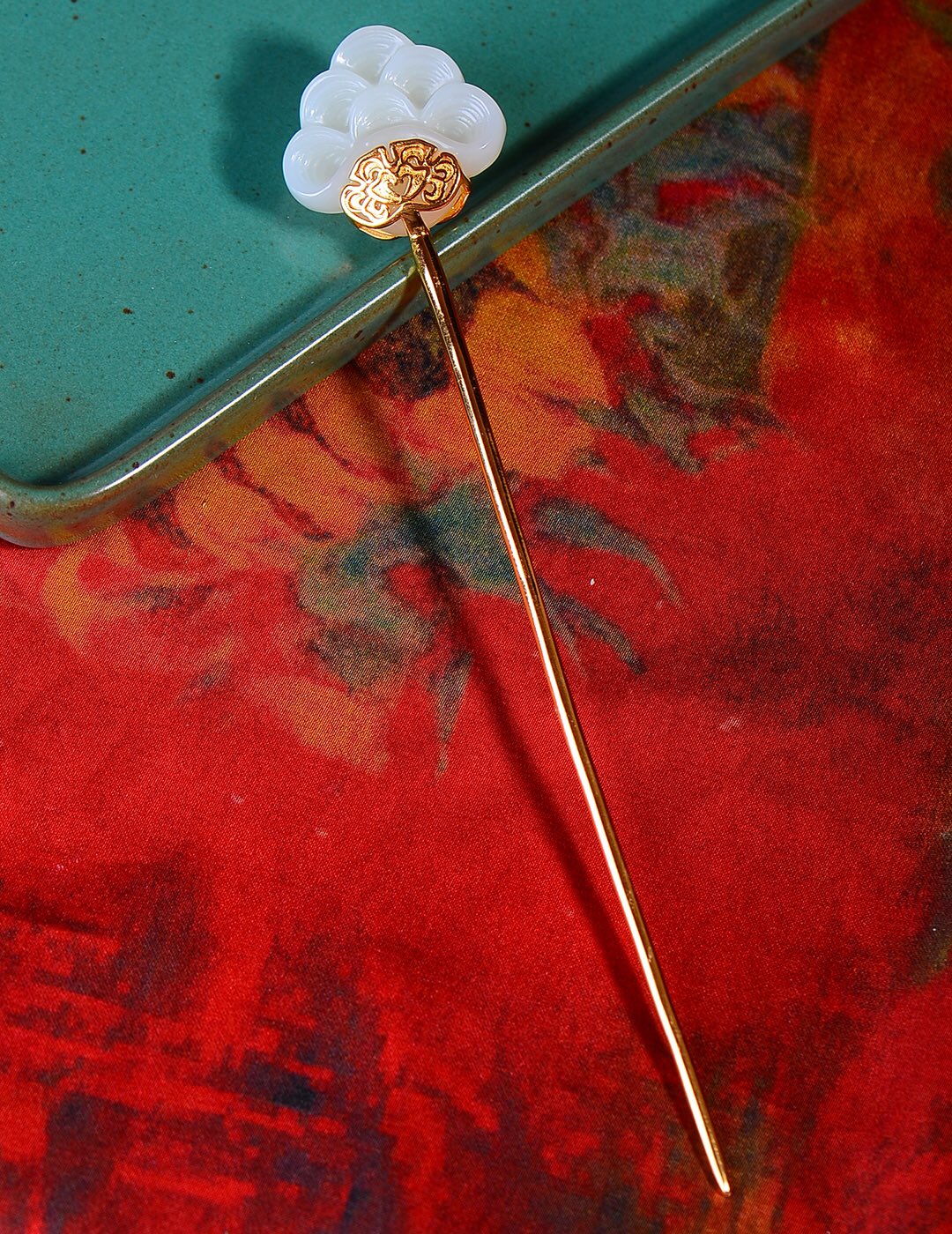 Silver gilt inlaid Hetian jade retro flower tag hairpin